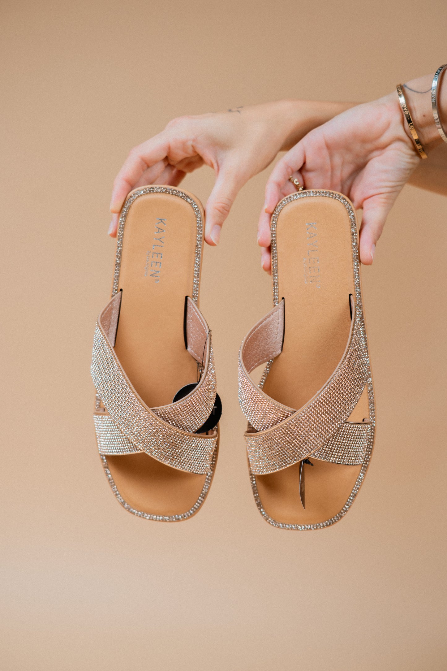 SANDALIA CON PIEDRAS - WFMIA-43